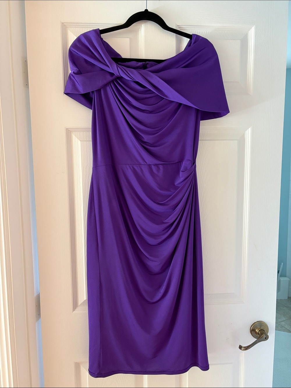 Tadashi Shoji off the -Shoulder Draped Violet Cocktail Dress